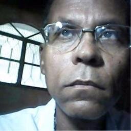 Cantor, tecnico de eletronica,evangelico, astronomo amador