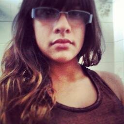 Sobre mim: Sou belieber, romântica, amiga, sonhadora e super família! *-*