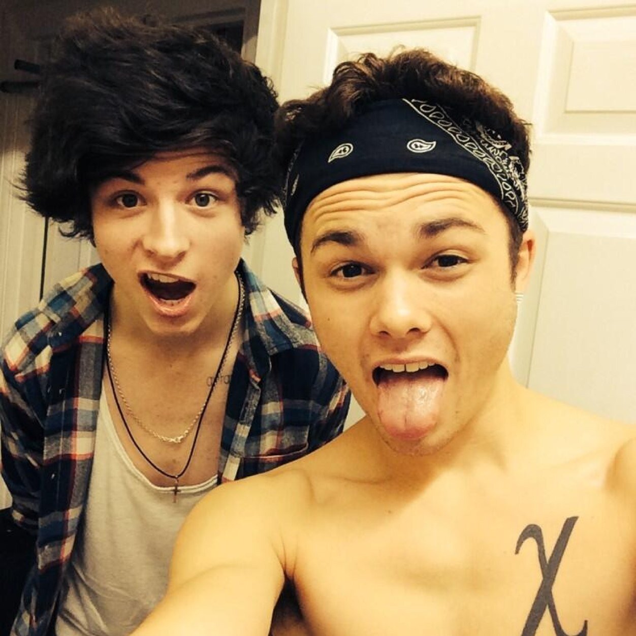 @alwaysoverload (Amy) @dopeyassluke (shannon) here for overload:)