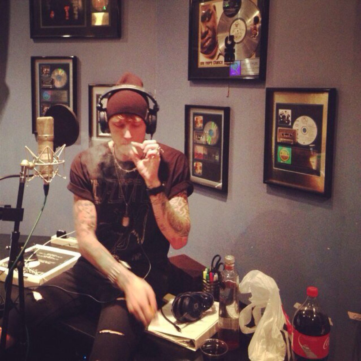 Machine Gun Kelly , Lace Up! Everyone has that one person to fall back on. Follow please!