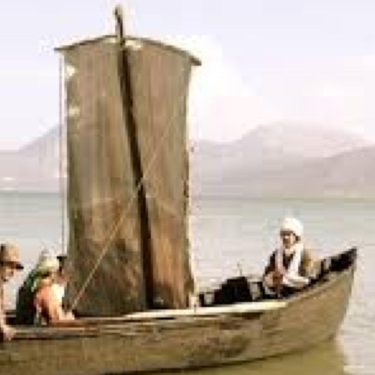 hurkuladam's profile picture. Ekmeksiz yaşarım ama hürriyetsiz asla