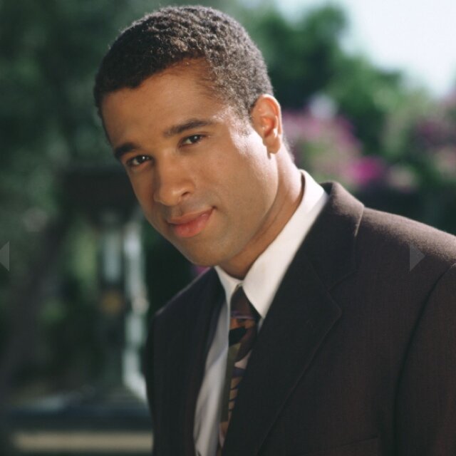 Inspector Darryl Morris, Father to @MikeyMorrisRP husband to #Sheila friends with the Halliwell sisters. I know their secret but I'll never tell. #Charmed RP.