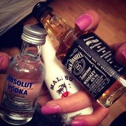 prettydrunkmess's profile picture. I'm pretty and I like to drink. I'm a little crazy, and a lot of fun. Take that as you will.
