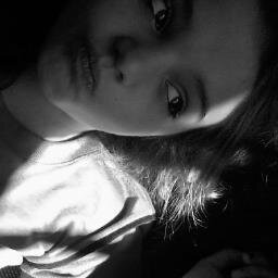 amo nutella,dormir,unicornios azuis, pokemon u.u :3