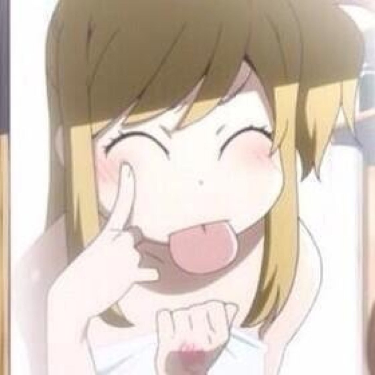 My name is Lucy Heartfillia i am one of the members of fairy tails strongest team!