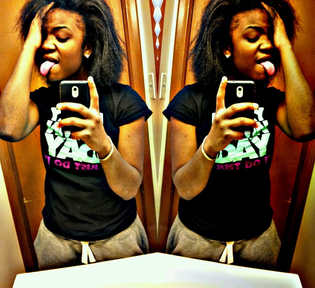 I Had My Ups ⇧And my downs . But never look back. Stay Tru To My Self. MOST IMPORTANT IM DADDII. I LIKE GIRLS THAT LIKE GIRLS ♀♀♥♥