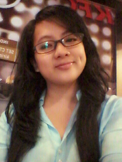 I'm a simple person. 
I do not like a complicated person. 
Be yourself and do whatever I want to do as long as it does not interfere with anything or anyone