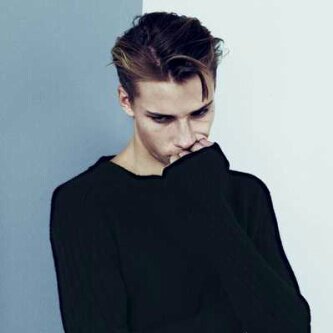 DefyingMistral's profile picture. They said I was different, that I wasn't one of them. Guess the bastards were right. || Warlock with affinity to Wind || RP