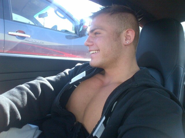 JuaneLuke13's profile picture. Live the life you love, love the life you live!