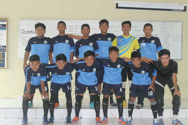 Official acount twitter Futsal Sman 11 tangerang selatan, 2015 - 2016 - 2017 | info sparing : 085966164413/2b247ced