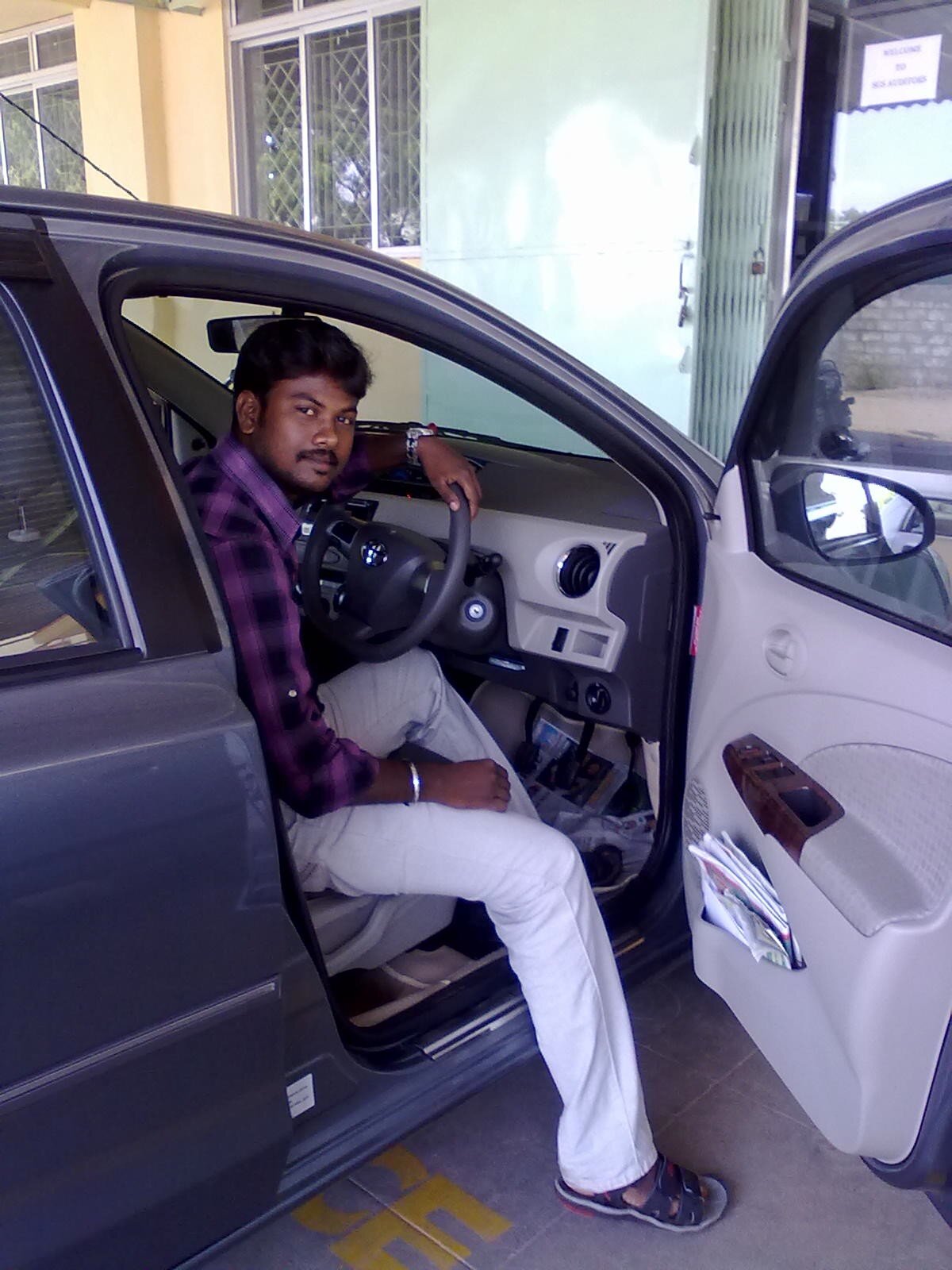 sakthitata's profile picture. 