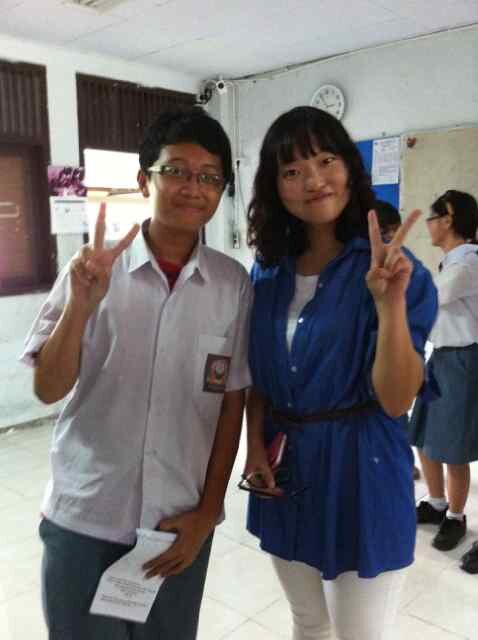 SMA 2 kelas XI IPS 1. Jadi penyanyi internasional ☺| pin BBM! Ask me :) 16th