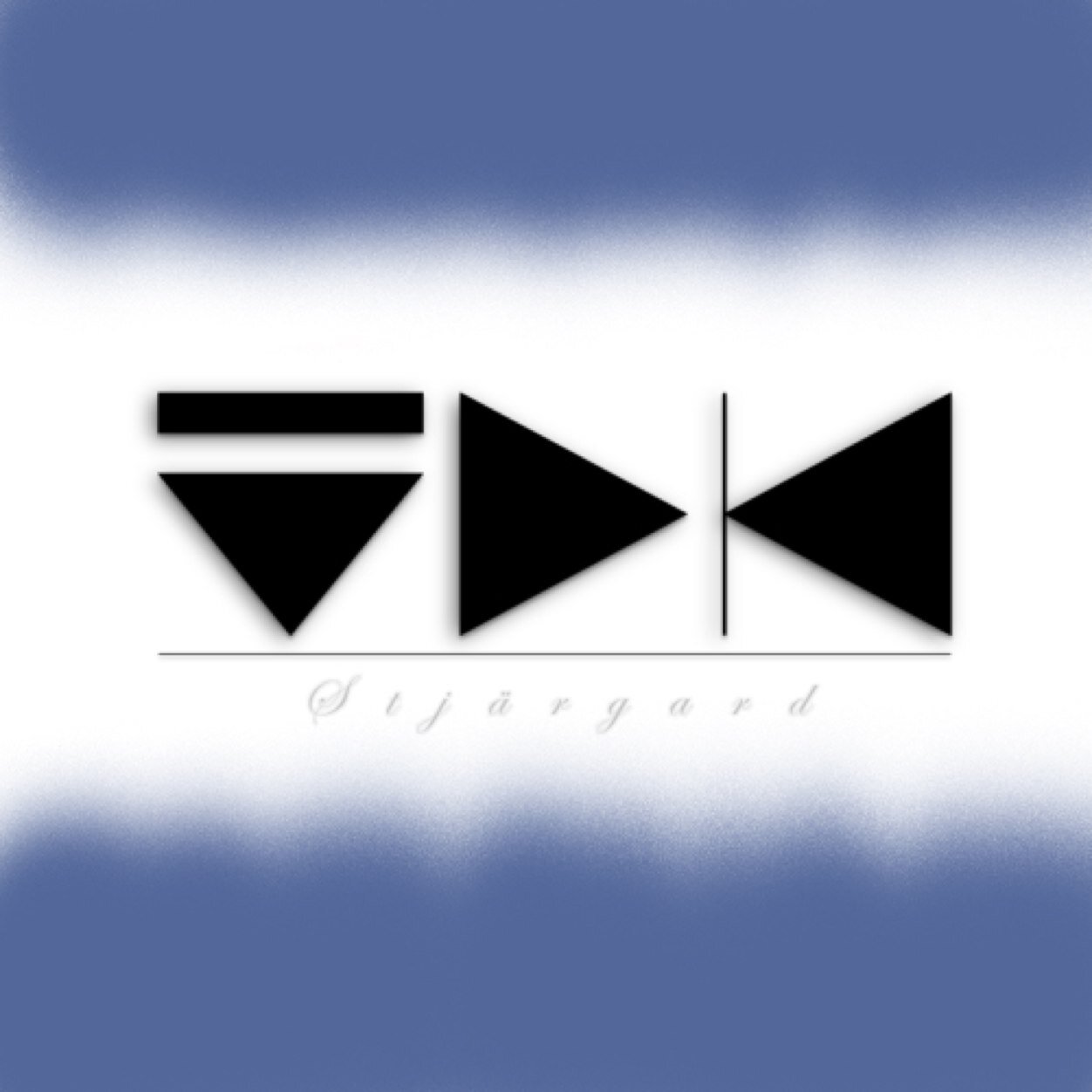 Amateur music producer. Trance, House, Orchestra, and Marching Band Using Macbook Pro 13 Core 2 Duo 2.53 GHz. 4GB RAM. Logic Pro X. Reason 5. Ableton Live 8.