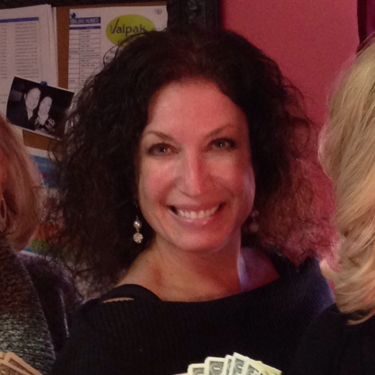 Expert in connecting Business Owners with Residentail Consumers thru Direct Mail Marketing & Digital.
To advertise, call Jennifer Mills 614.561.8930