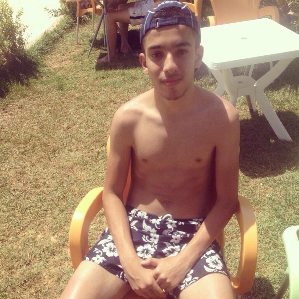 NOUVEAU COMPTE ----- @MirsaMoser ALLEZ ME FOLLOW LA FAMILLE !!!!