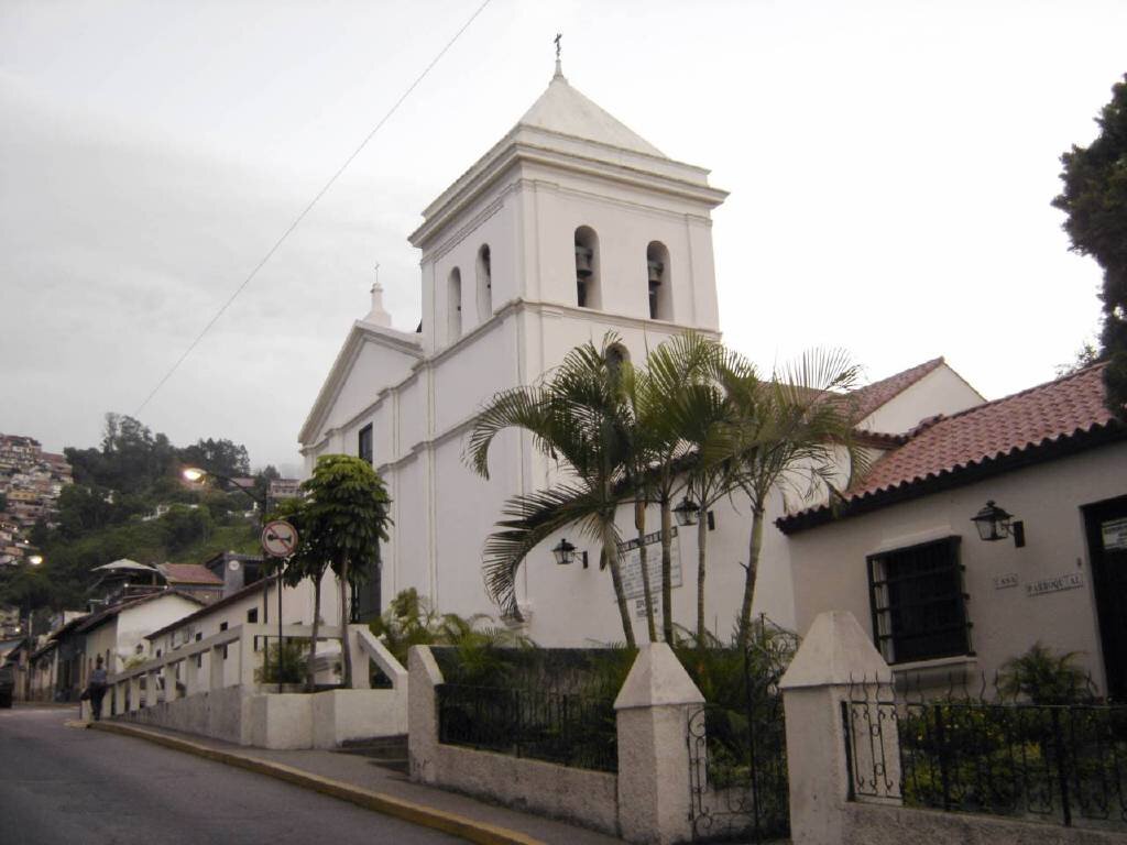 Hatillano de pura cepa, no reencauchado y doliente de mi parroquia,