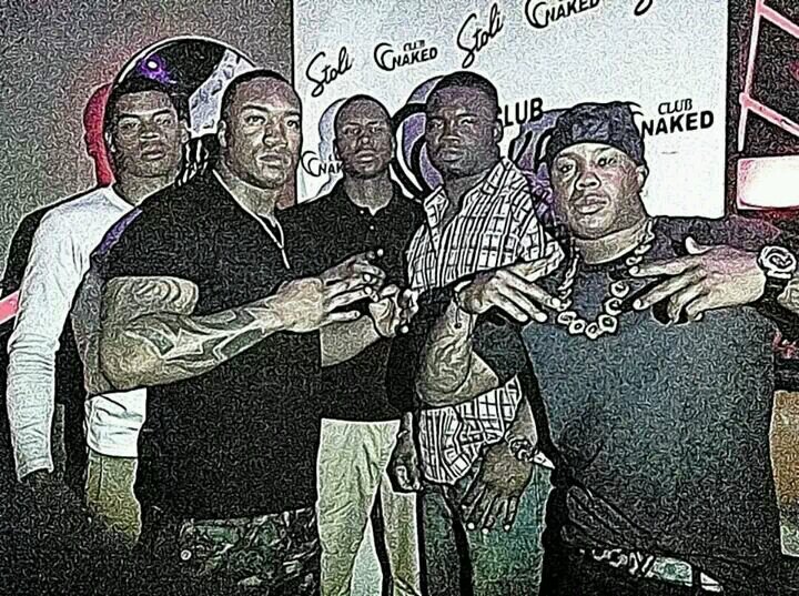 SirAirness_'s profile picture. Somewhere in the world embracing the moment..