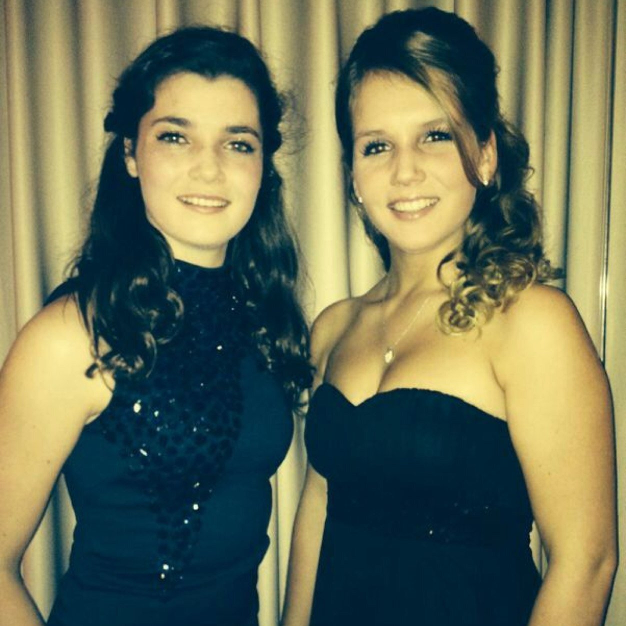 we love you beste! X joanne en maxime - I love youuu X je zusje