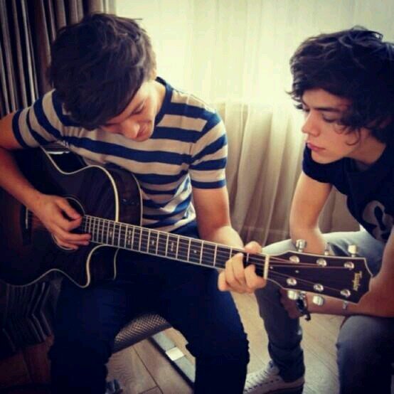 FizzyNewman's profile picture. I am a Directioner Mixer Beliber.I love football dance and paint :) I'm a normal girl. My name is Fizzy. I'm 16 years old.I live my grandperants and my Dady.