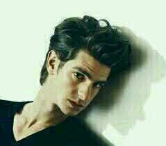 hey i am peter paker aka spiderman i am the cool guy (single rp )