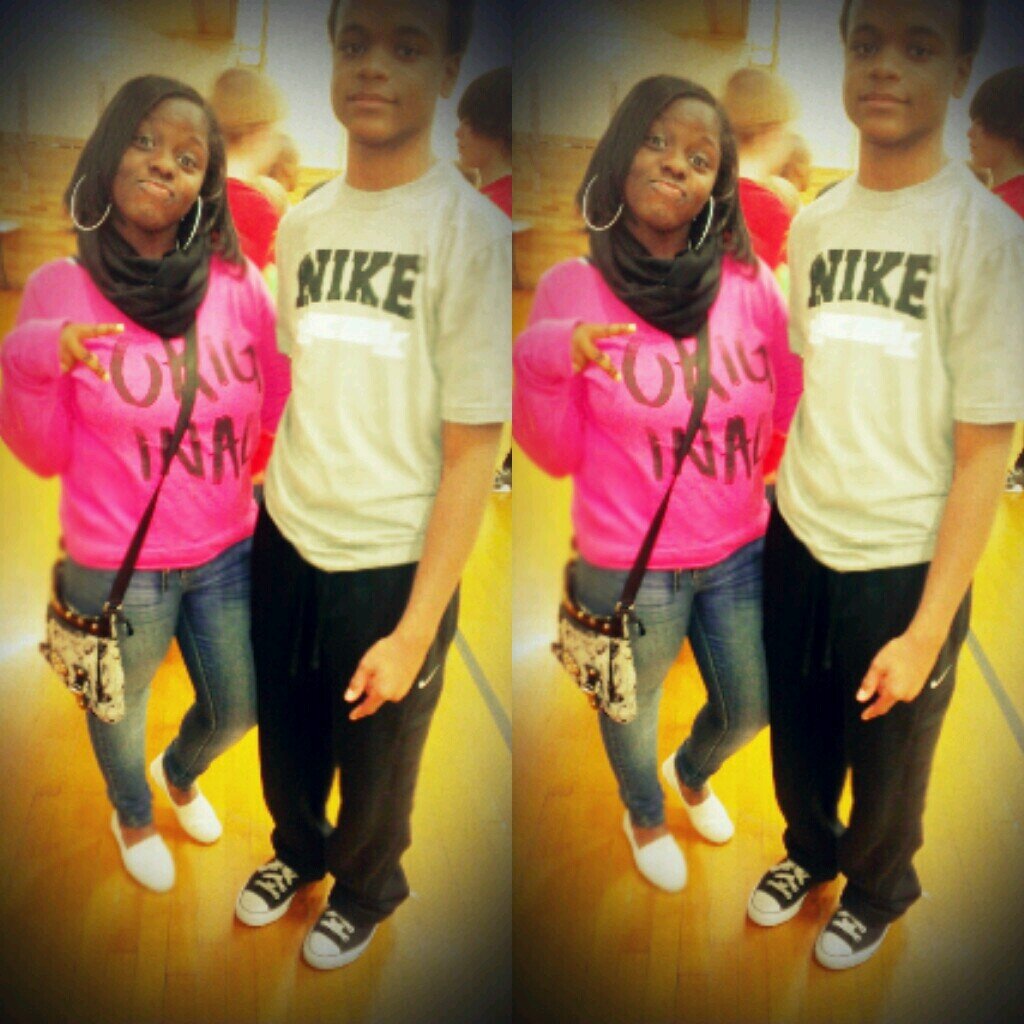 I Play Basketball , Cheerleading , Volleyball , & Softball ♡