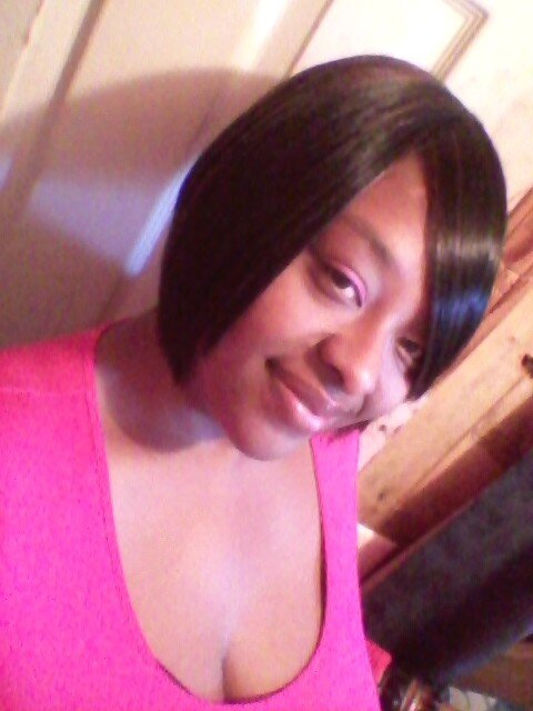 29 yr old mother of 2......hates drama..messy mfs...&& as far as a circle kmsl Neva had one of those!! I'm laid back...easy to get a long wit great personality.