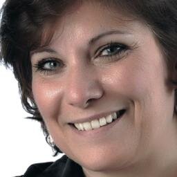 Web Development Junkie, Graphic Designer, Art Teacher, Pet Portrait Painter, MOM, and high school sweet heart Vinny's Wife!