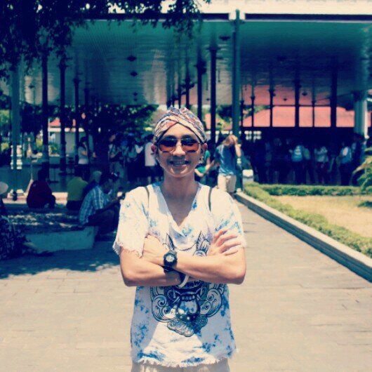 Be amazing , be cool , be smart , be strong . But the important thing is be yourself :)