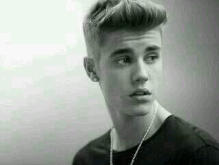 I love JB ♥#MusicMondays Y♥YOU @justinbieber Ineed your love  ( Life is climb and the viwe is beautiful