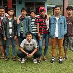 rutaf_possitive's profile picture. ••mulai sekarang harus bangkit,dengarkan,berfikir positif,dan berikan yang terbaik untuk mereka••