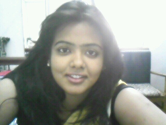 persuing B.B.A just love music... 
regular girl wid unusual taste in life