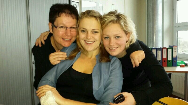 izanden02's profile picture. ...