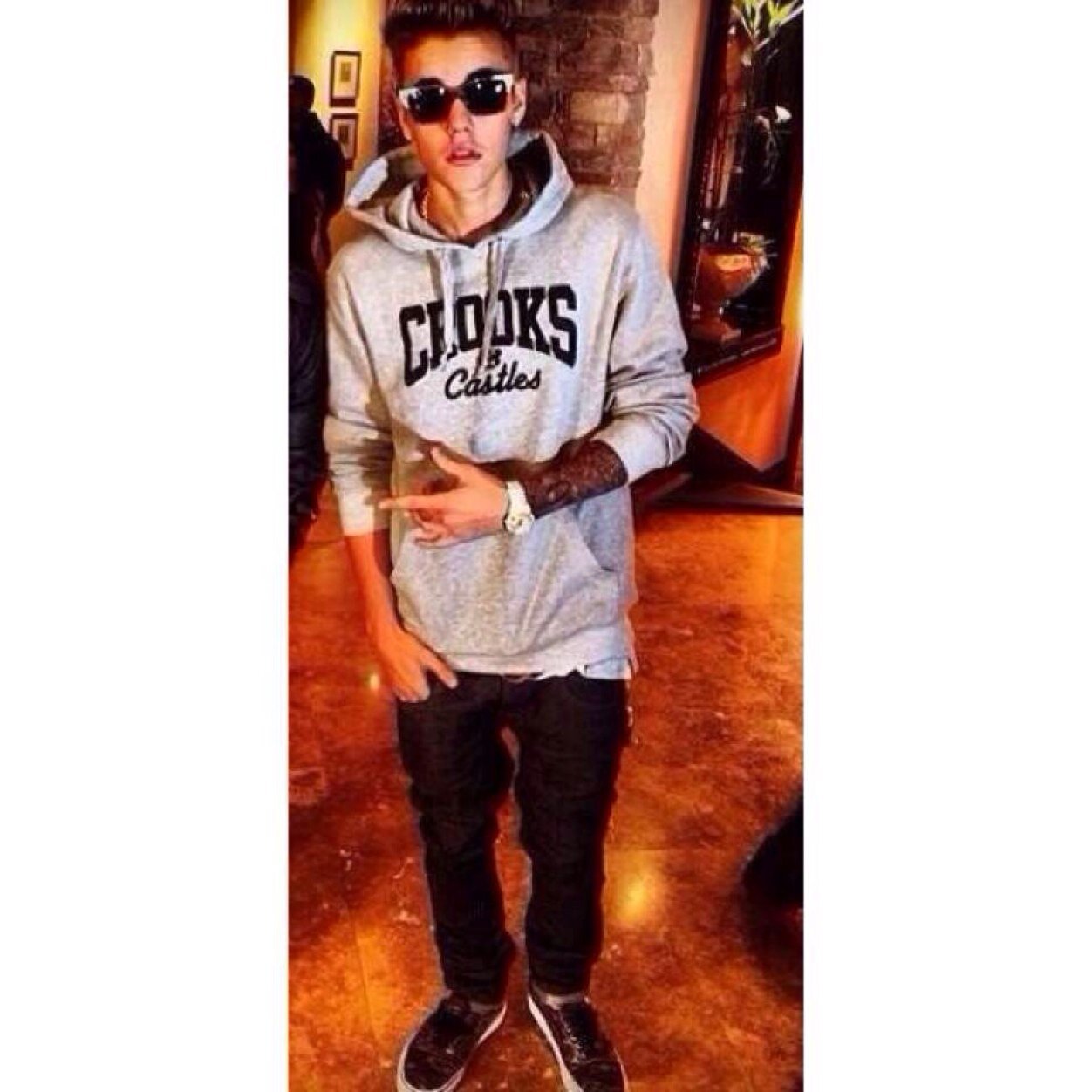 readbio1745's profile picture. Follow @rauhlingbeast i follow back