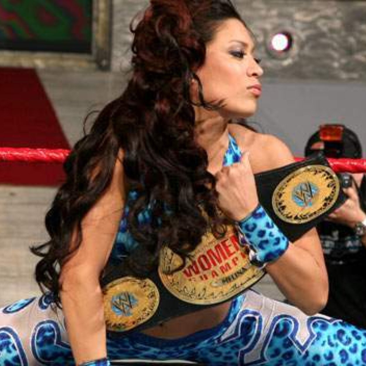 Former Divas and Womens Champion that works at heart. Never giving up is what I do. Always trying my best is my job. They say I'm very talented,Some don't. {RP}