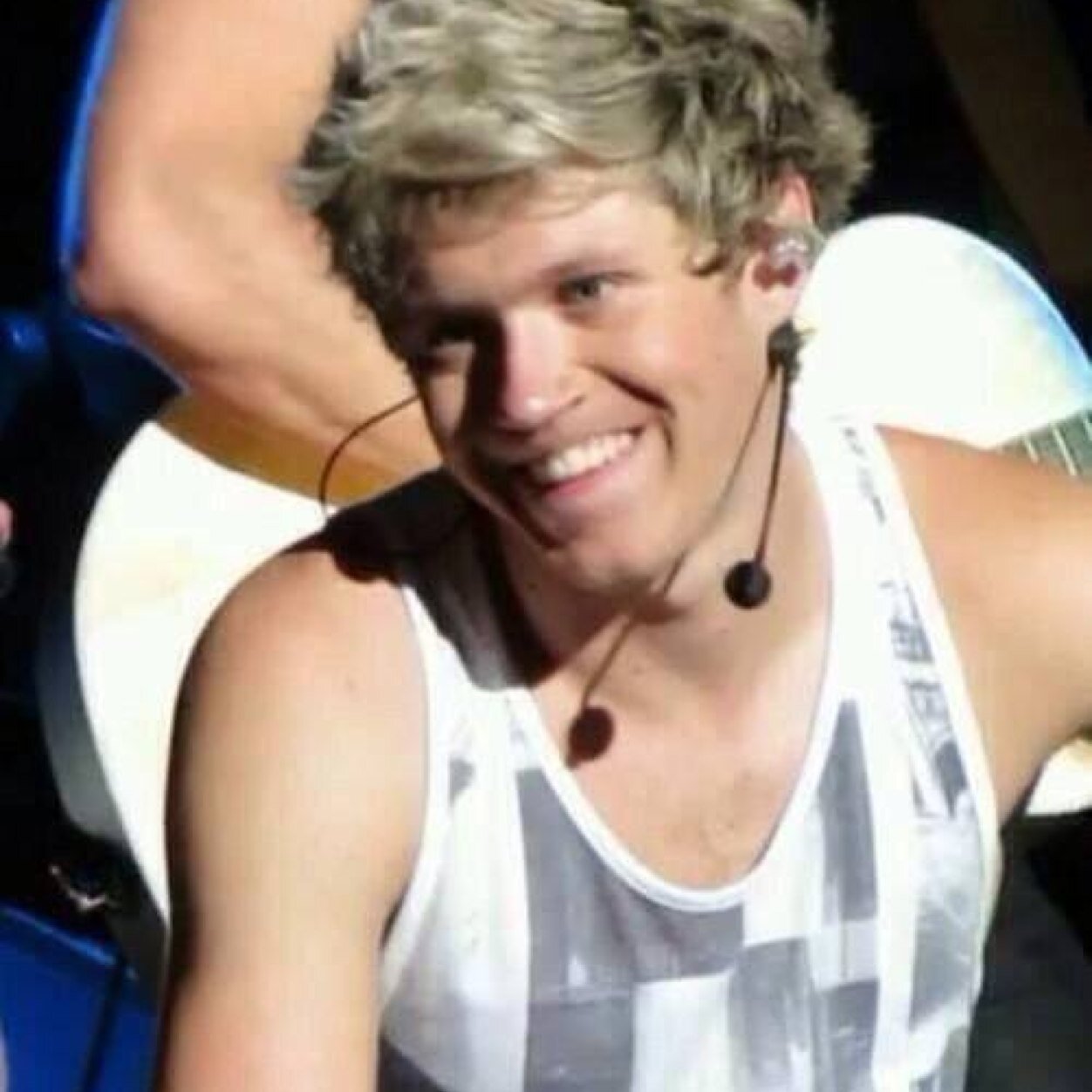 OpsComioNiall's profile picture. ✌️ Welcome to my Direction Life. Directioner Forever!! FC novo, quem puder indicar eu agradeço (: FC criado: 09/12/2013