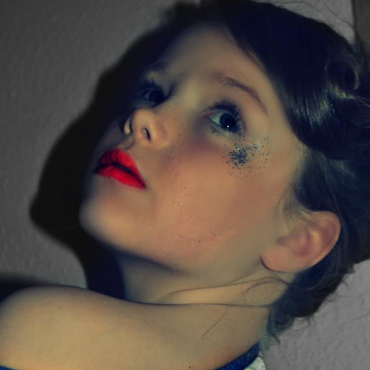 laur_jones02's profile picture. KIK ME ON - laurenjones02 or haff135