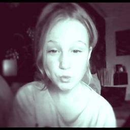 |mayniac|| C.P.M. Living life as Mrs Maynard is amazing.. Omg christmas soon...:)   Maa Bestfriend3
