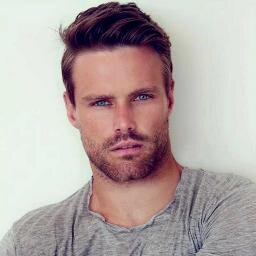 28. keiner ist in der Lage mir zu widerstehen. Una mirada y ya sois mias. Me encanta mi dinero y las mujeres. [Rol]