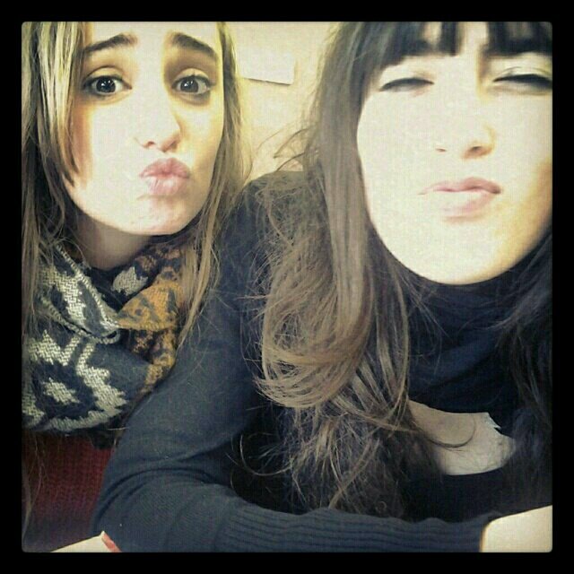 MariaBirilda's profile picture. Alma libre, estudiante de derecho, árabe, cellista y amante de los animales.