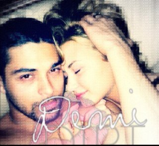 Latest dilmer pics here! Follow us and we will follow back ~ team DILMER