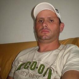 ai  garotas que goste de um homen , to ai na pista e so me  adciona e conversamos vlw adcionem meu skype tbm marcioangelogaldino84 vlw