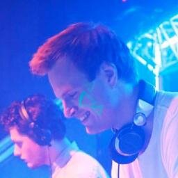 Docent LO, DJ, honkballer, basketballer, Vriend en vage bekende.