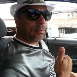 Em verde e branco, eu curto o teu encanto!!! Da-lhe Porco!!
