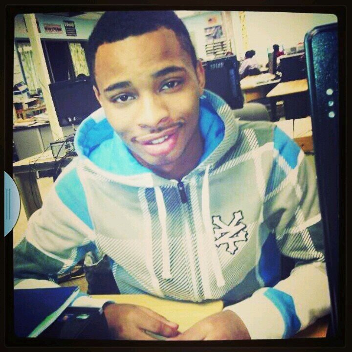 #Michigan #Flint #FollowBack #BigRed #Seniors #TeamSoccer #Android #Gemini