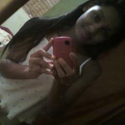 sou uma garota que tem vários objetivos na vida,sou sonhadora que gosta de enfrentar sempre novos obstáculos na vida aprendo a cada dia a confiar mais em mim..