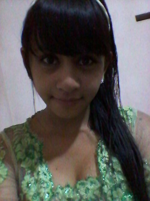 vhii_a's profile picture. SEMANGAT,,