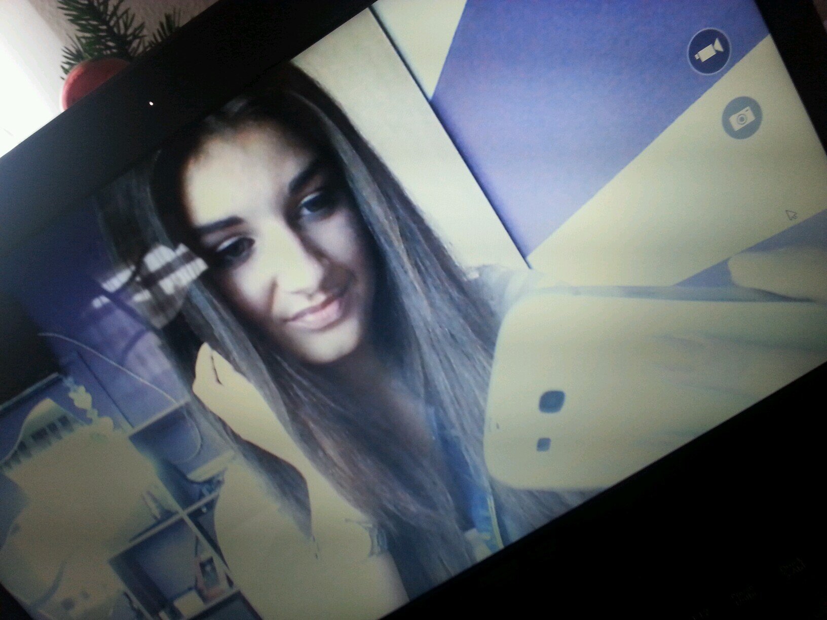 Just an ordinary girl :) love,fun,clubbing,.... -- @JanaLoves_you :**