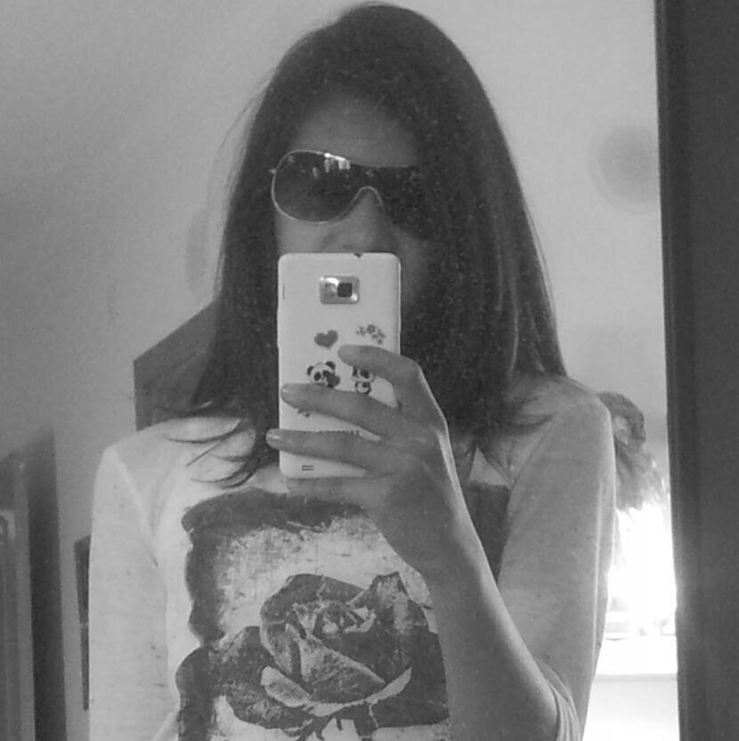 Amo os one direction, praia e dormir... ;)