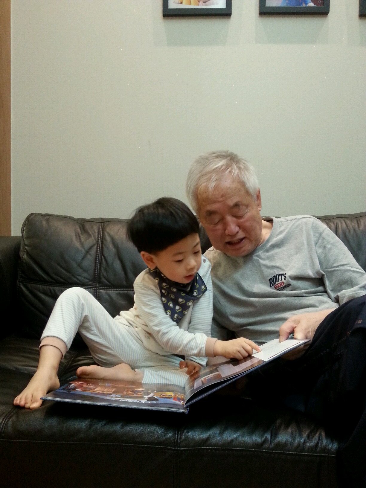 EvgreenetCEO's profile picture. 모범생이지만. 늘 마이너리티. 밝지만 서늘하고.