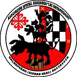 Unos cuantos músicos deciden disfrazarse con lo primero que encuentran y animar los carnavales de su localidad.